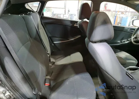 2013 Hyundai Accent Gls z USA, uszkodzony, nr VIN KMHCU5AE6DU061730